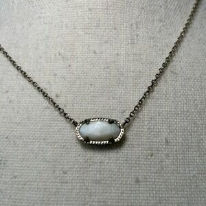 Kendra Scott Elisa Pendant‎ Necklace Gold Tone Cream Stone Fashion Jewelry